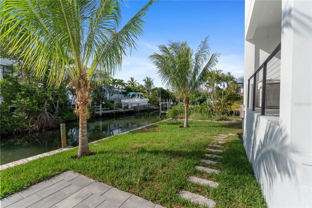 530 De Narvaez Drive, Longboat Key, FL 34228 Photo