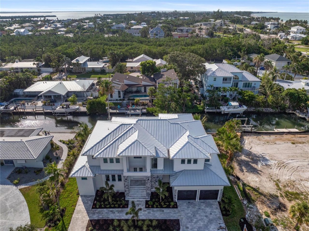 530 De Narvaez Drive, Longboat Key, FL 34228 Photo