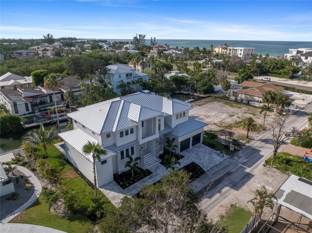 530 De Narvaez Drive, Longboat Key, FL 34228 Photo