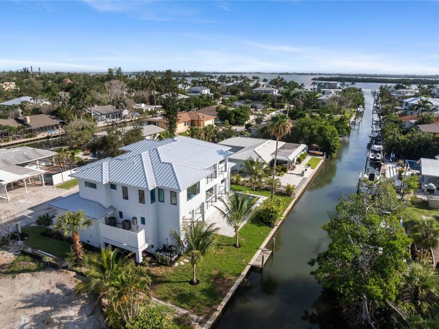 Property Image 100