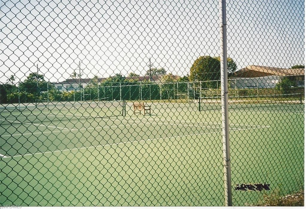 600 Neapolitan Way, Unit 147, Naples, FL 34103 Photo