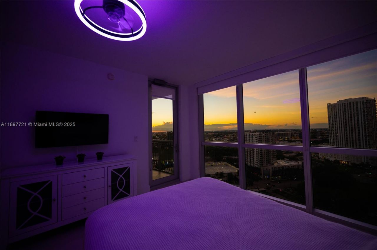 1750 N Bayshore Dr, Unit 2615, Miami, FL 33132 Photo