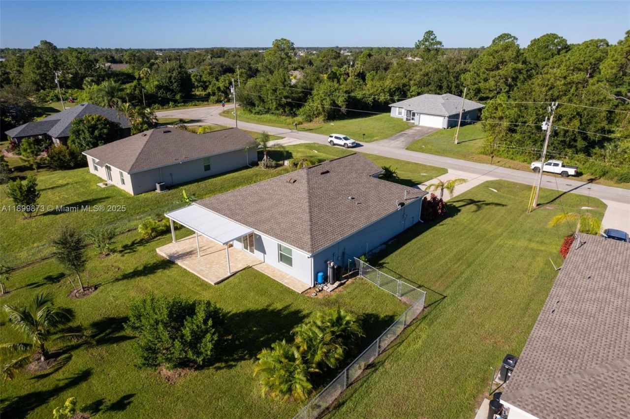 358 Pembroke St, Lehigh Acres, FL 33974 Photo