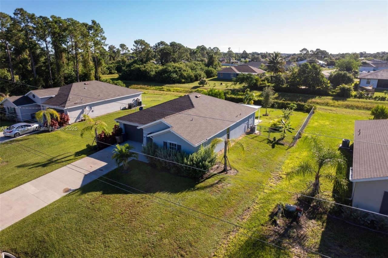 358 Pembroke St, Lehigh Acres, FL 33974 Photo