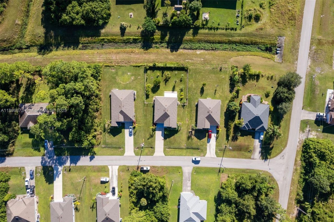 358 Pembroke St, Lehigh Acres, FL 33974 Photo