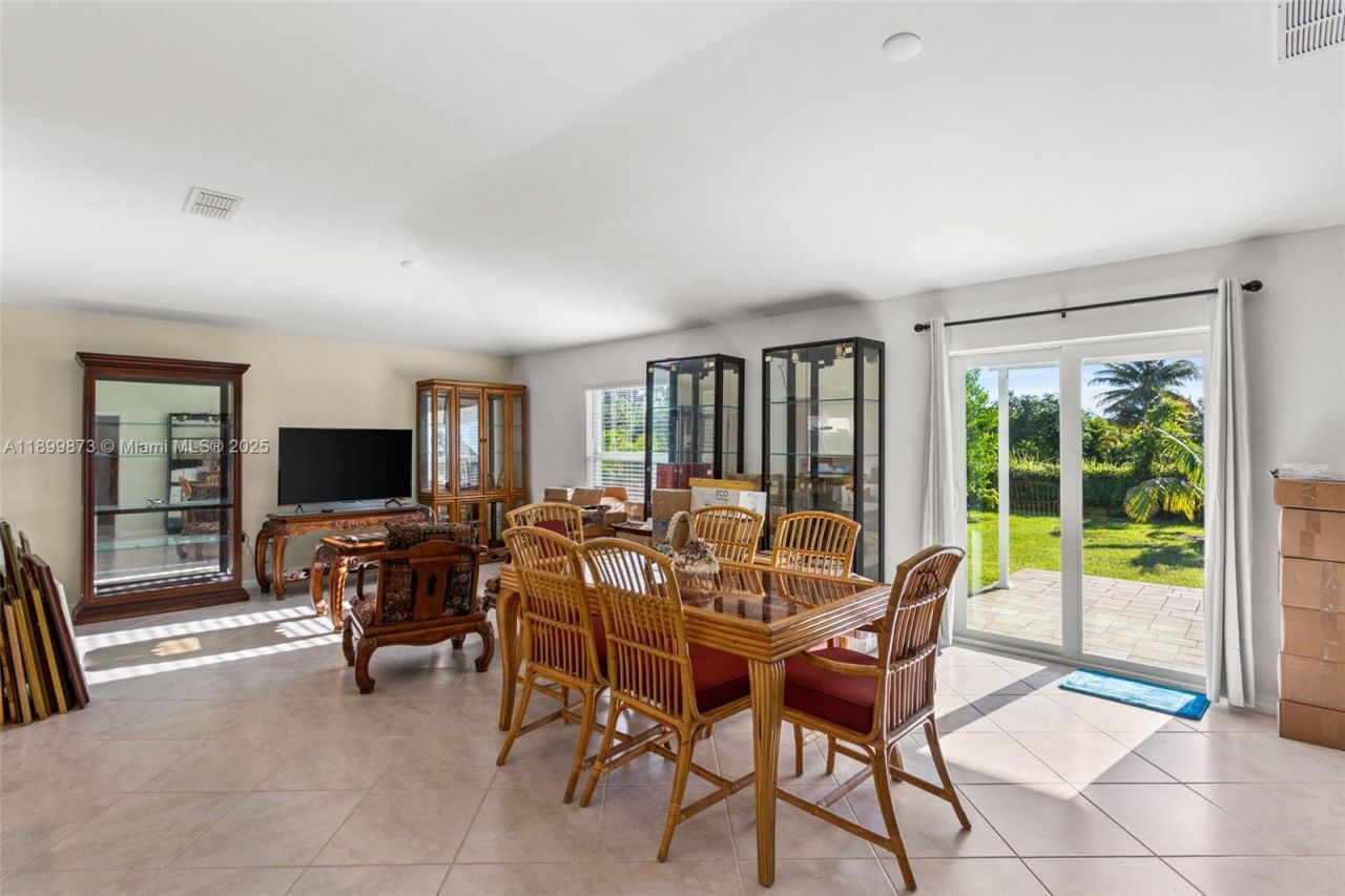 358 Pembroke St, Lehigh Acres, FL 33974 Photo