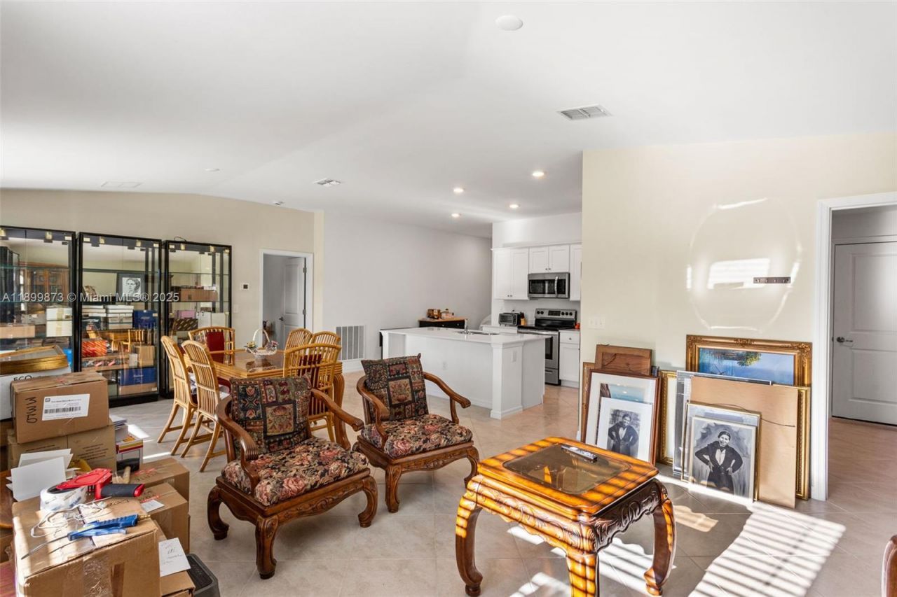 358 Pembroke St, Lehigh Acres, FL 33974 Photo