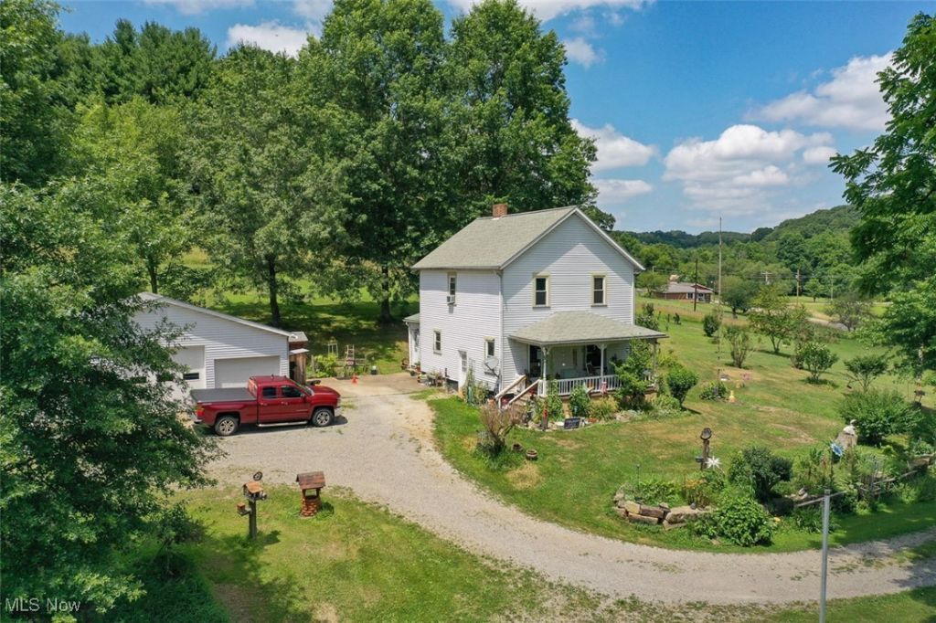 1728 Tall Timber Road Ne, New Philadelphia, OH 44663 Main Photo