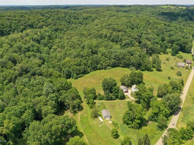 1728 Tall Timber Road NE, New Philadelphia, OH 44663 Photo 12