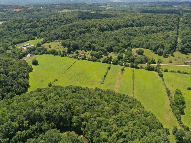 1728 Tall Timber Road NE, New Philadelphia, OH 44663 Photo 16