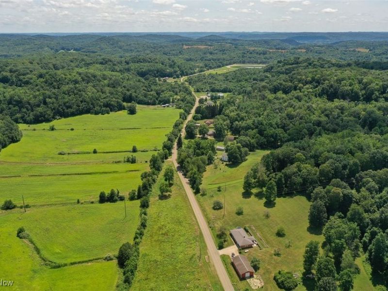 1728 Tall Timber Road NE, New Philadelphia, OH 44663 Photo 18