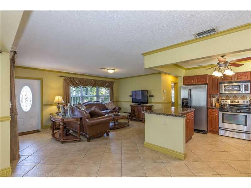 160 SE 12th Street, Pompano Beach, FL 33060 Photo