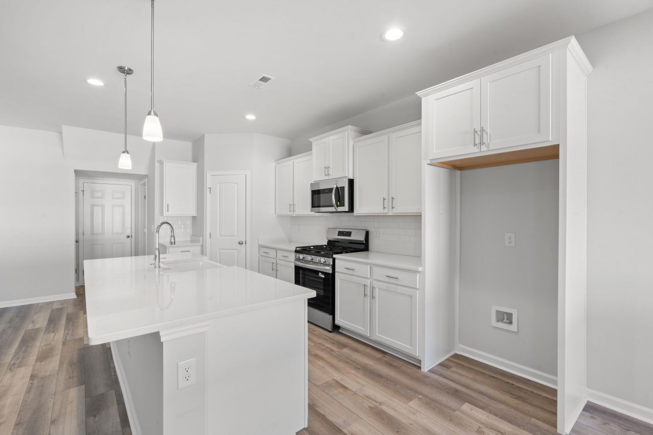 471 Lifestyle Court Photo 5