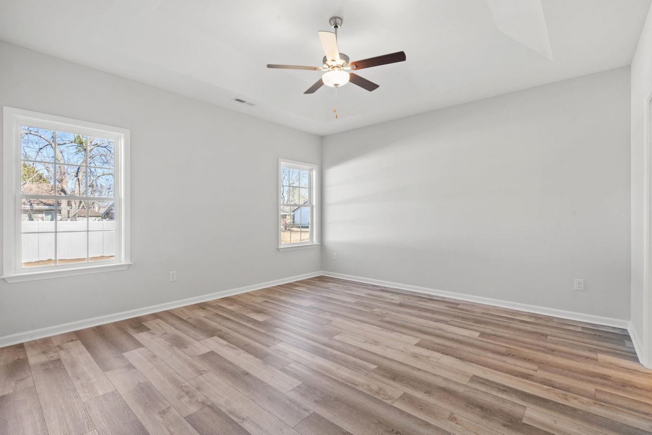 471 Lifestyle Court Photo 7