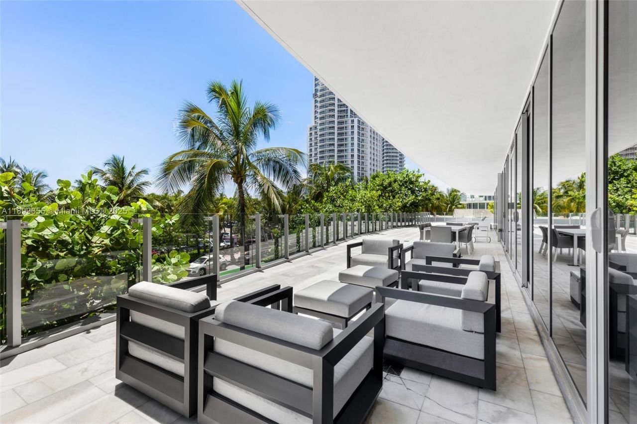 1 Collins Ave, Unit 207, Miami Beach, FL 33139 Photo