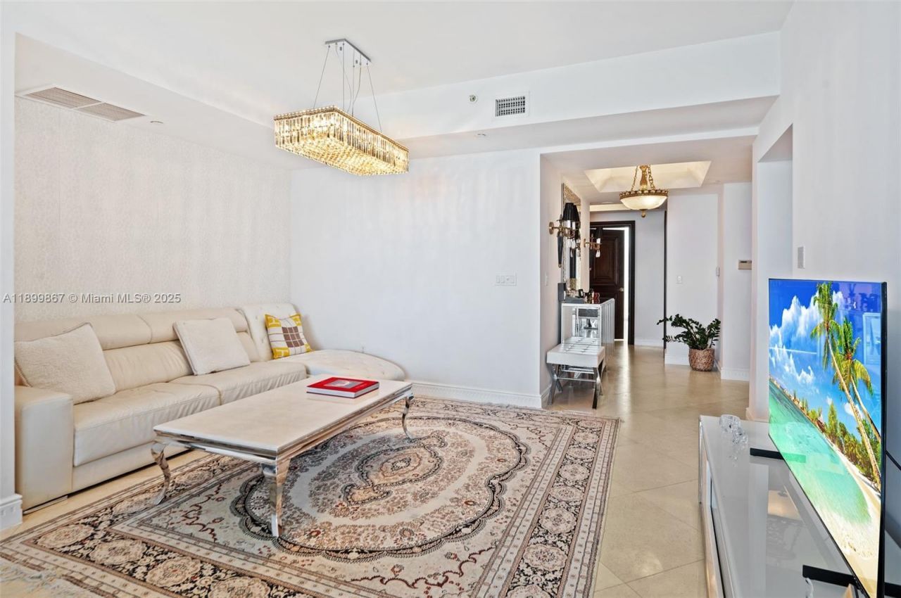 17875 Collins Ave, Unit 702, Sunny Isles Beach, FL 33160 Photo