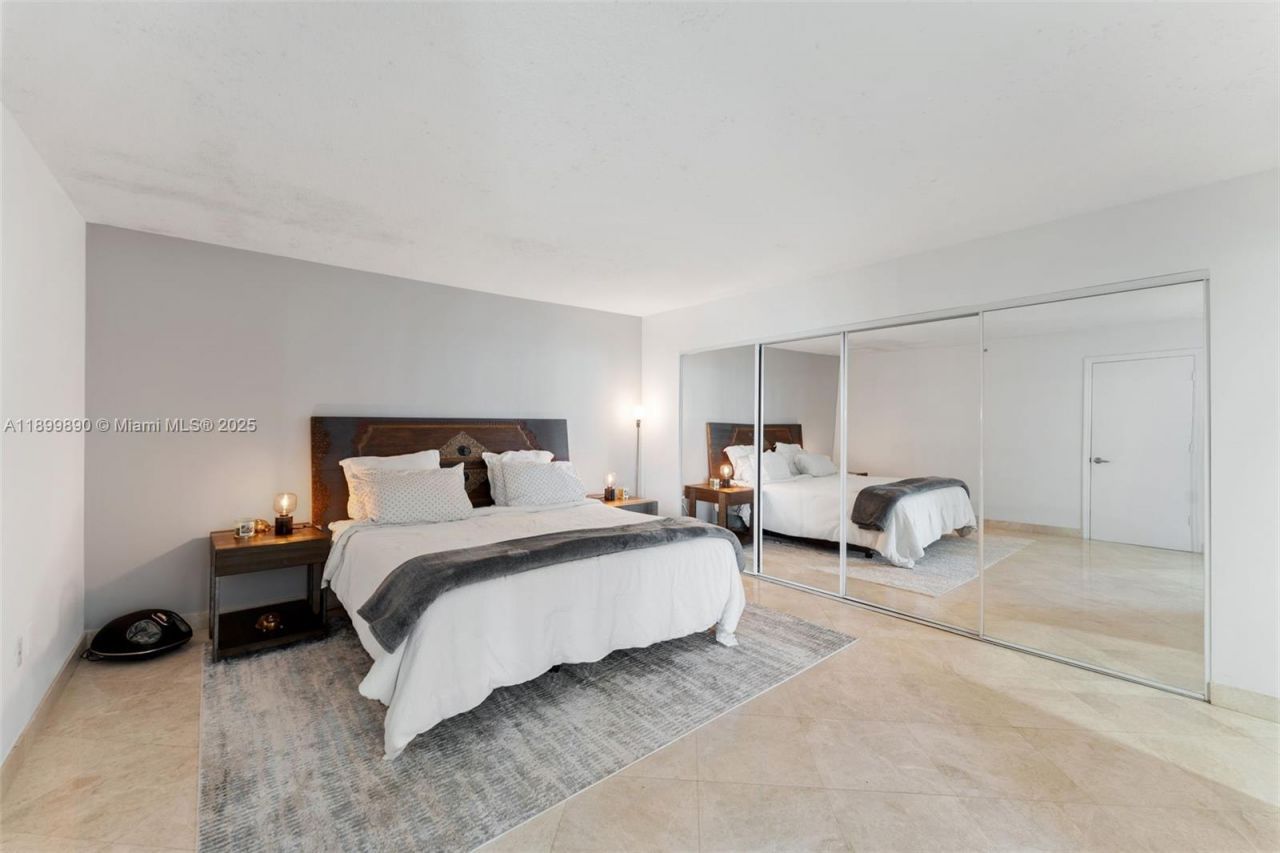 6917 Collins Ave, Unit 607, Miami Beach, FL 33141 Photo