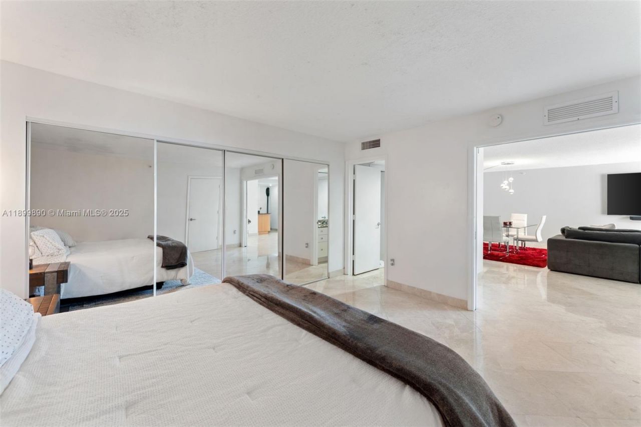 6917 Collins Ave, Unit 607, Miami Beach, FL 33141 Photo