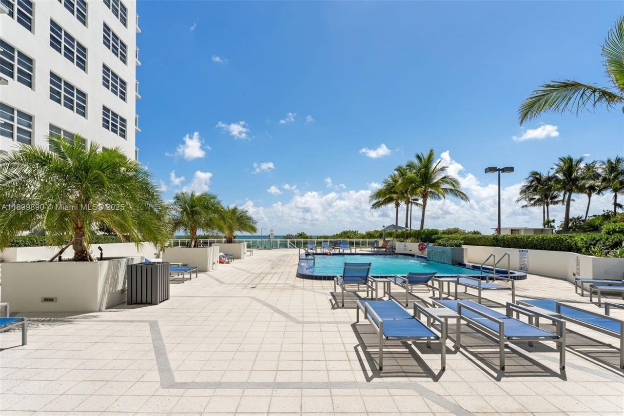 6917 Collins Ave, Unit 607, Miami Beach, FL 33141 Photo