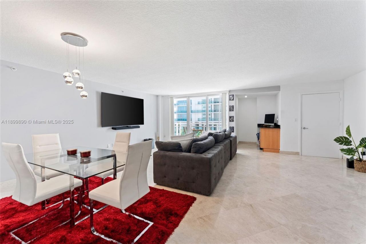 6917 Collins Ave, Unit 607, Miami Beach, FL 33141 Photo