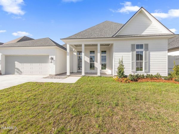 203 Big Lake Run, Youngsville, LA 70592