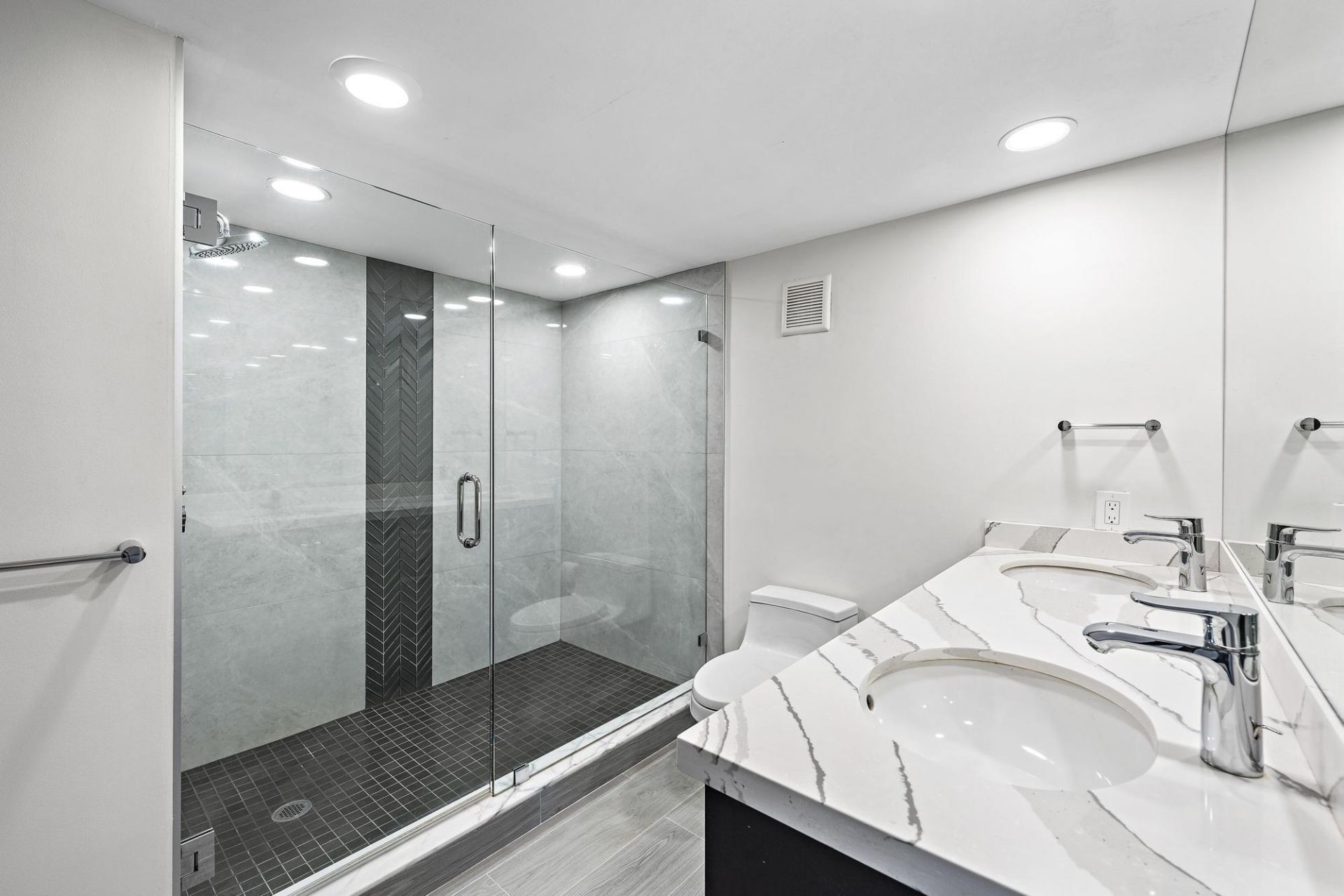 5510 N Ocean Drive, Unit 23c, Singer Island, FL 33404 Photo