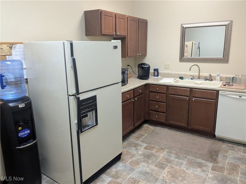 100 S Wooster Avenue, Strasburg, OH 44680 Photo 7
