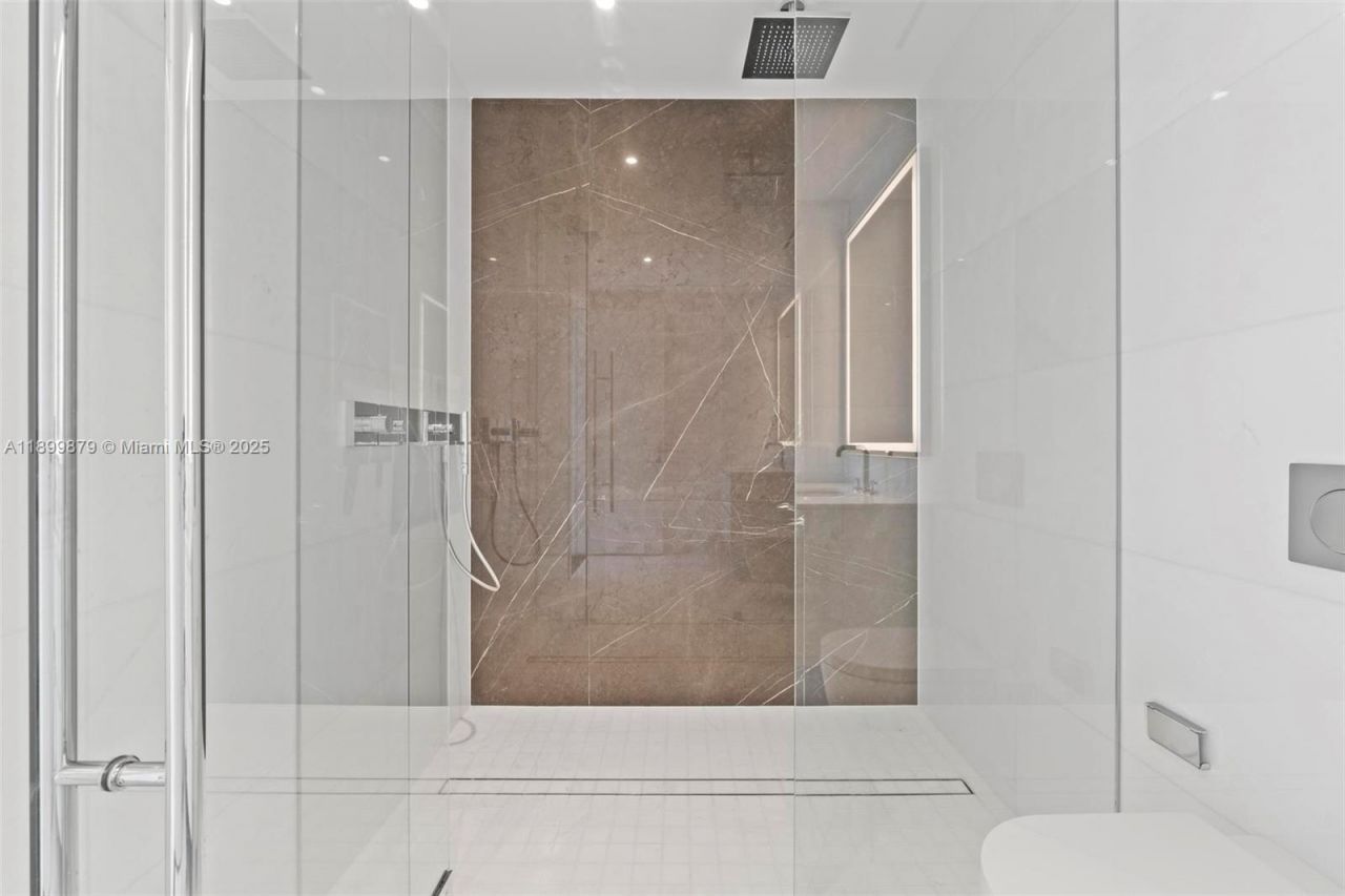 300 Biscayne Blvd Way, Unit 4508, Miami, FL 33131 Photo