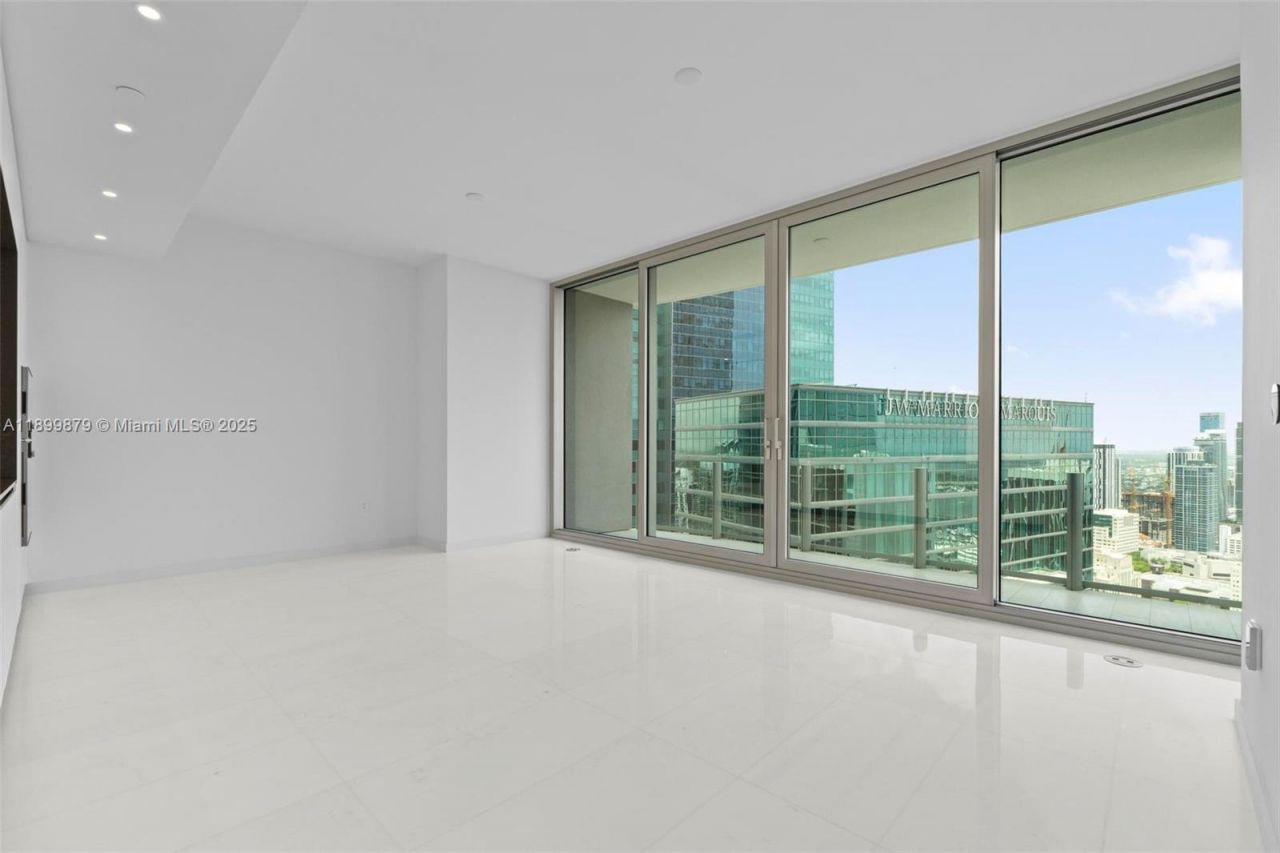 300 Biscayne Blvd Way, Unit 4508, Miami, FL 33131 Photo