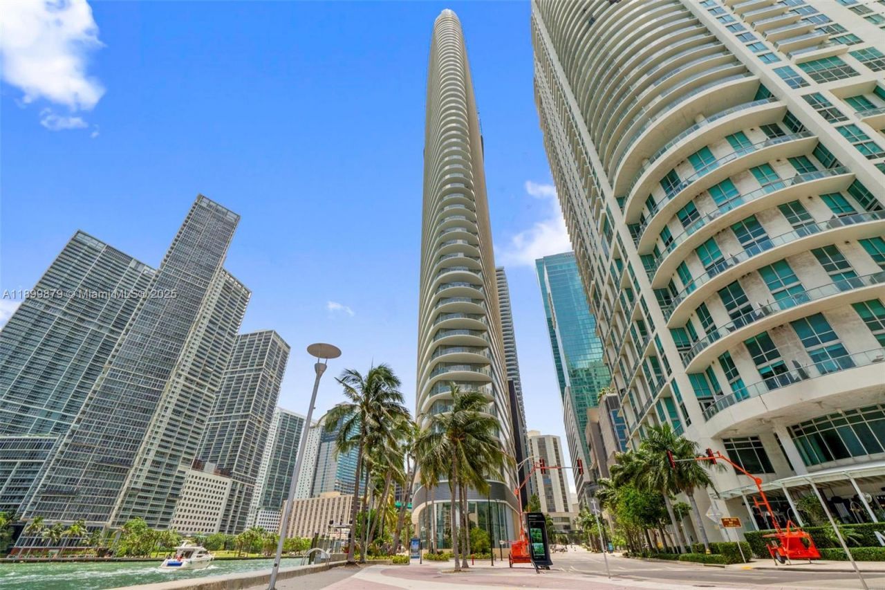 300 Biscayne Blvd Way, Unit 4508, Miami, FL 33131 Photo