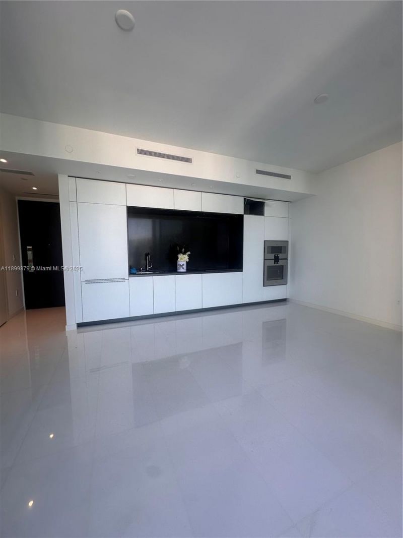 300 Biscayne Blvd Way, Unit 4508, Miami, FL 33131 Photo