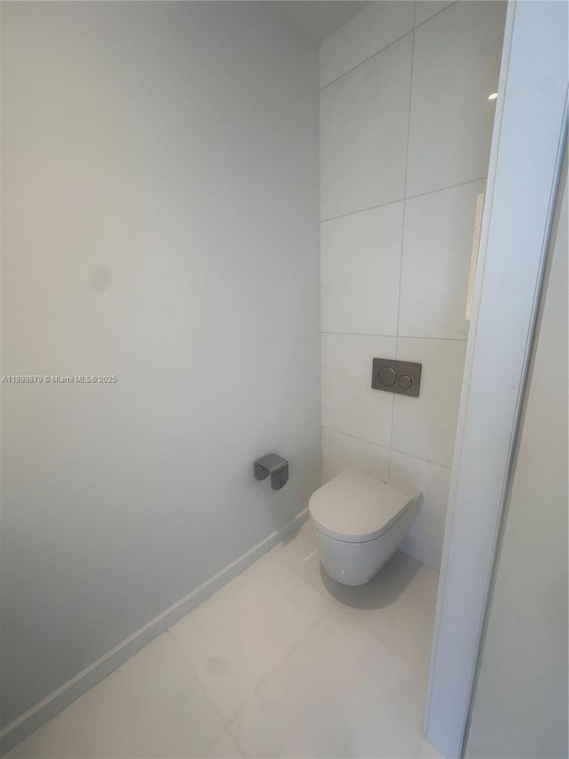300 Biscayne Blvd Way, Unit 4508, Miami, FL 33131 Photo