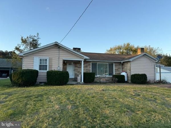 33 W MAIN STREET, THOMPSONTOWN, PA 17094