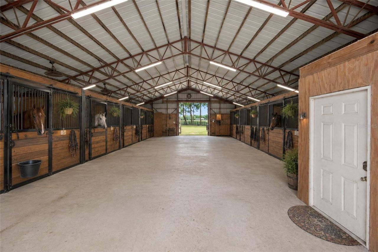 16050 NW 10th Circle, Citra, FL 32113 Photo
