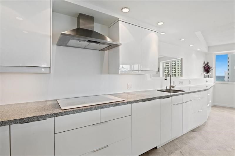 3000 Holiday Drive, Unit 1103, Fort Lauderdale, FL 33316 Photo