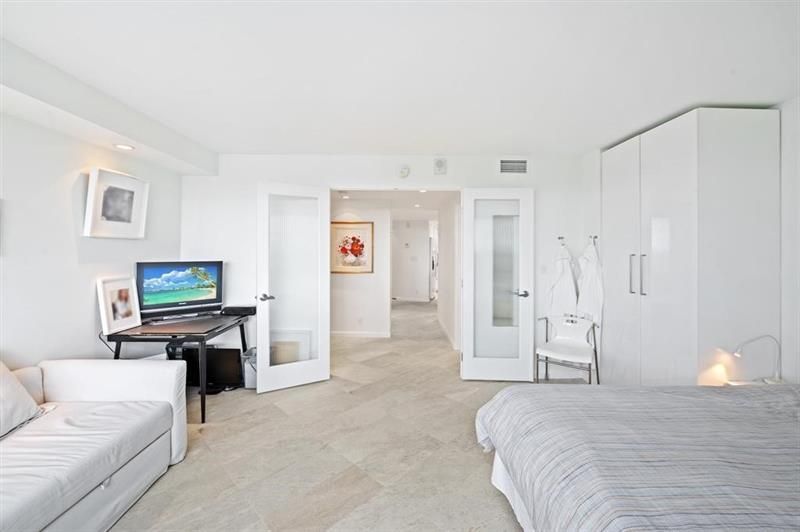 3000 Holiday Drive, Unit 1103, Fort Lauderdale, FL 33316 Photo