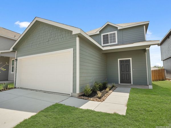 13624 Helton Pass, St Hedwig, TX 78152