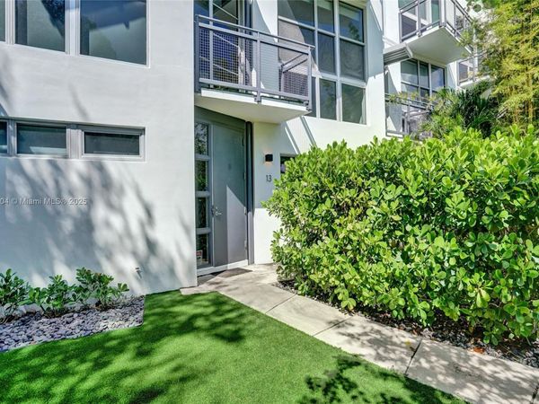 716 SE 12th St, Unit 13, Fort Lauderdale, FL 33316