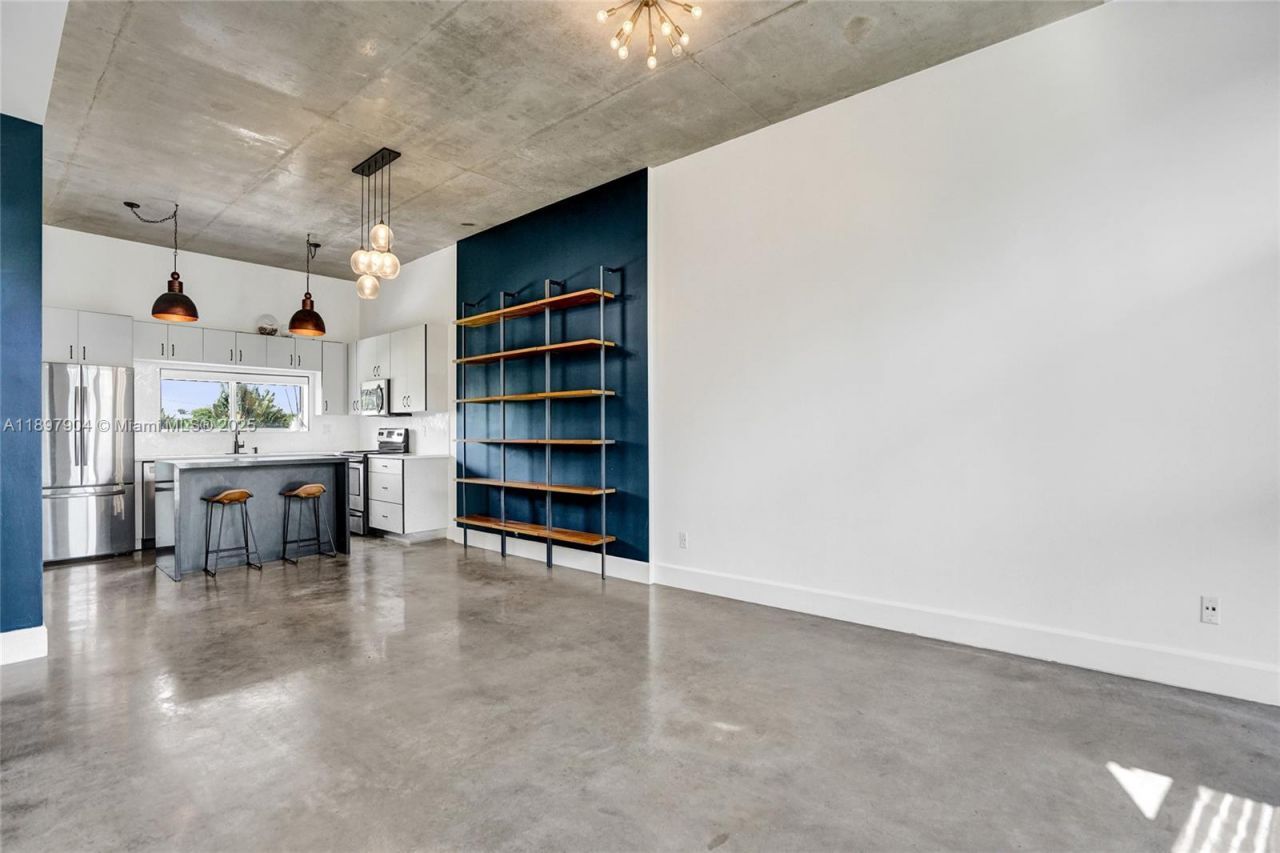 716 SE 12th St, Unit 13, Fort Lauderdale, FL 33316 Photo