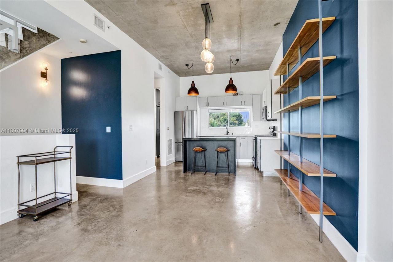 716 SE 12th St, Unit 13, Fort Lauderdale, FL 33316 Photo