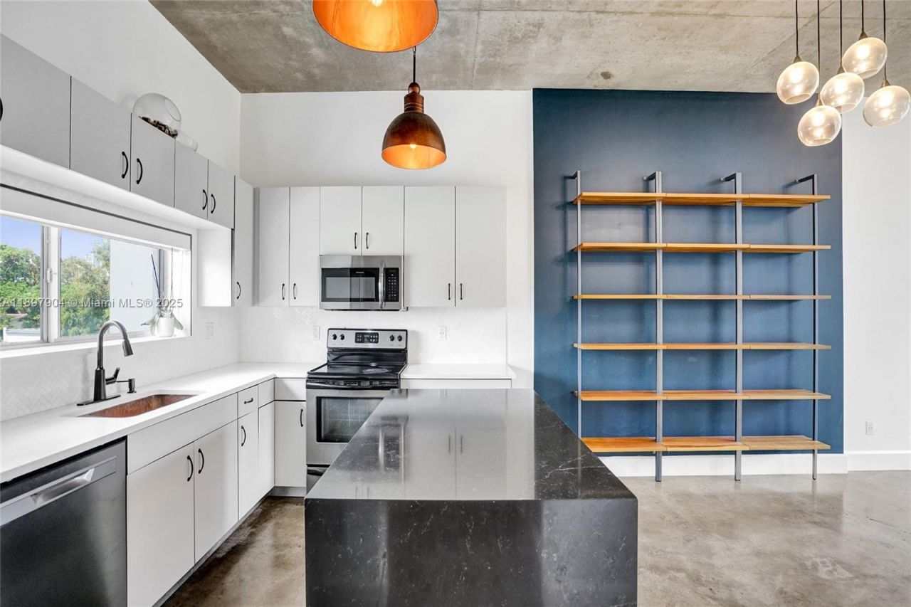 716 SE 12th St, Unit 13, Fort Lauderdale, FL 33316 Photo