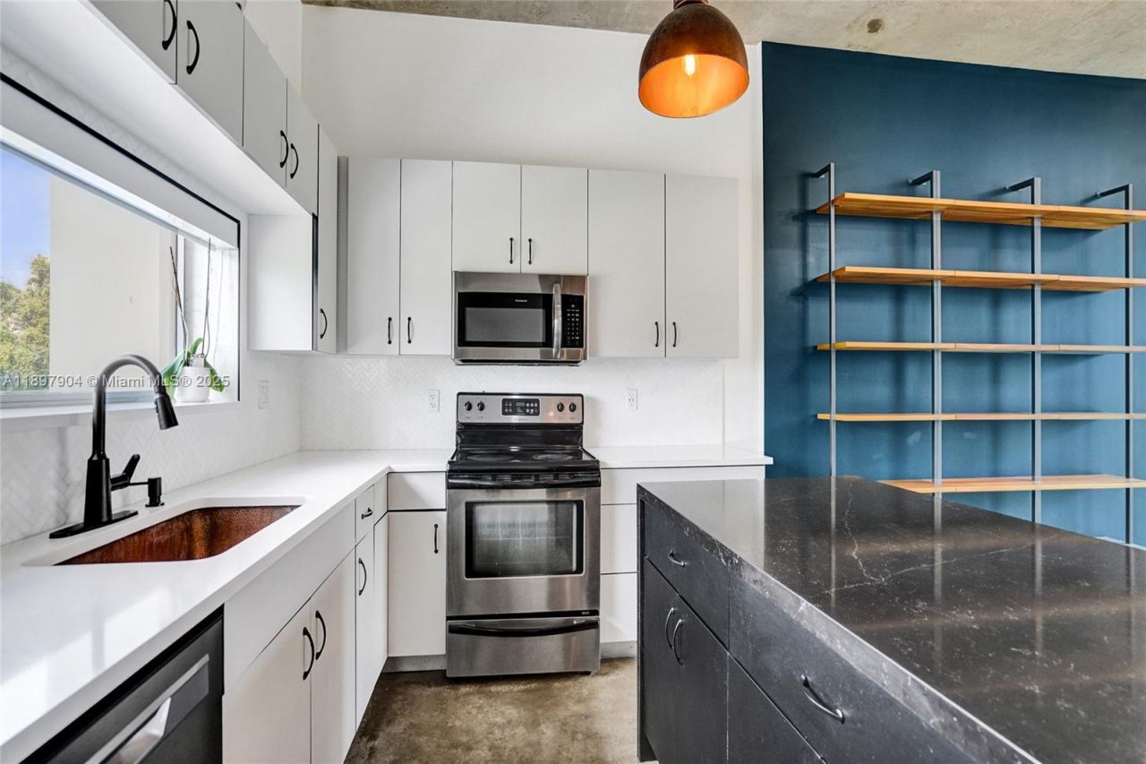 716 SE 12th St, Unit 13, Fort Lauderdale, FL 33316 Photo