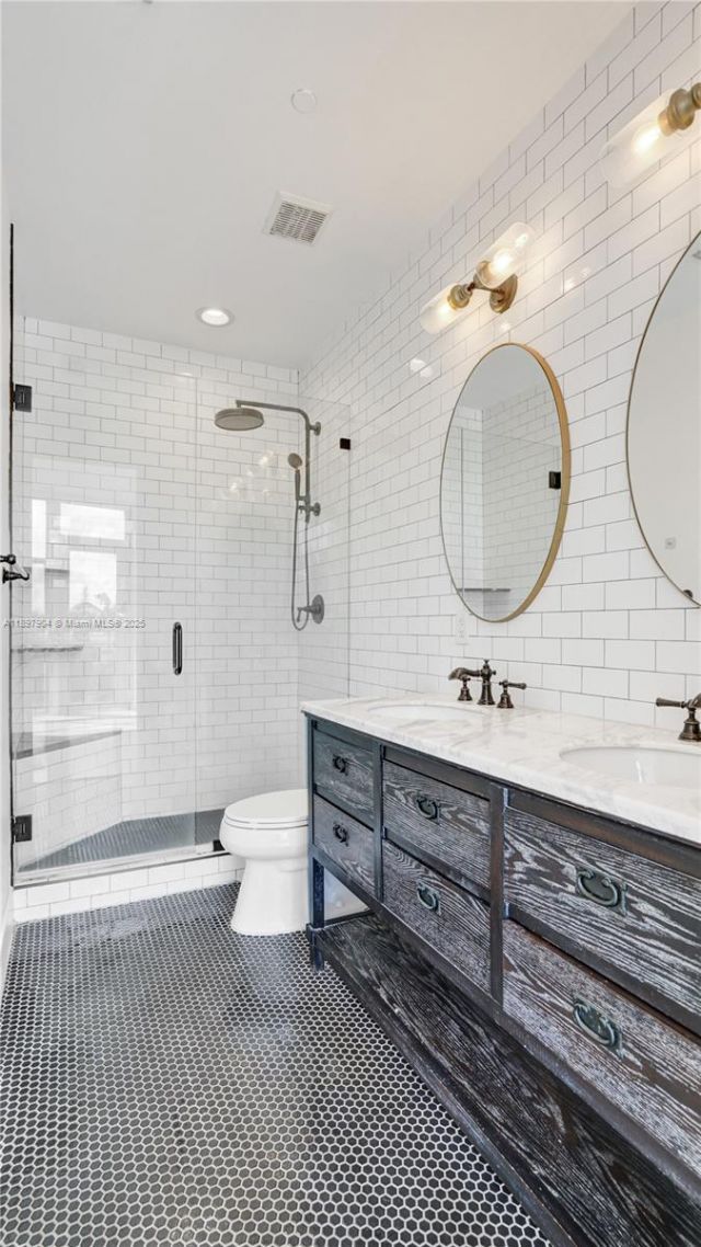 716 SE 12th St, Unit 13, Fort Lauderdale, FL 33316 Photo