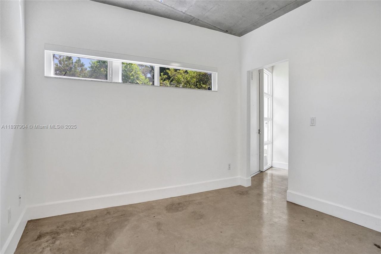 716 SE 12th St, Unit 13, Fort Lauderdale, FL 33316 Photo