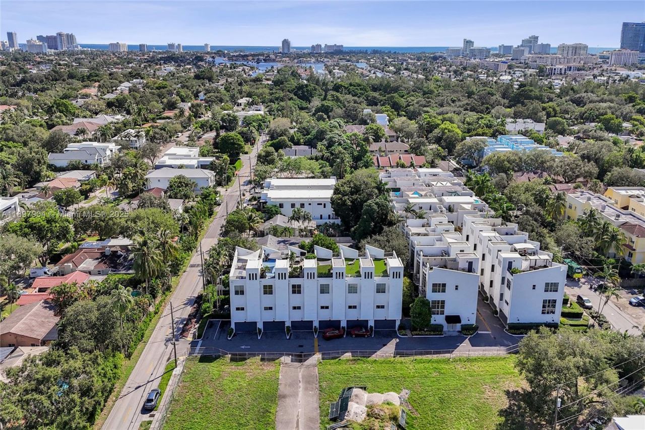 716 SE 12th St, Unit 13, Fort Lauderdale, FL 33316 Photo