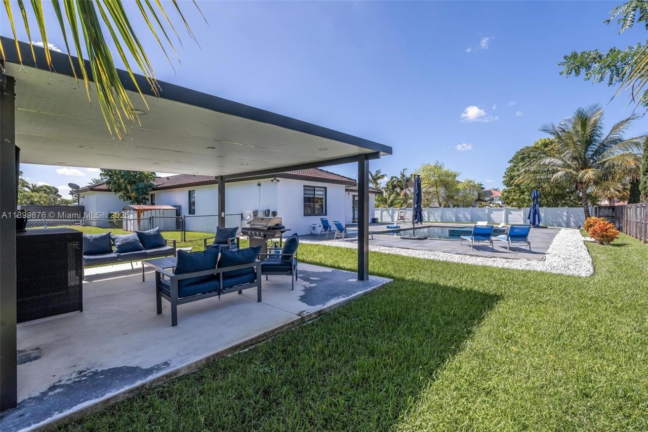 12865 SW 224th St, Miami, FL 33170 Photo