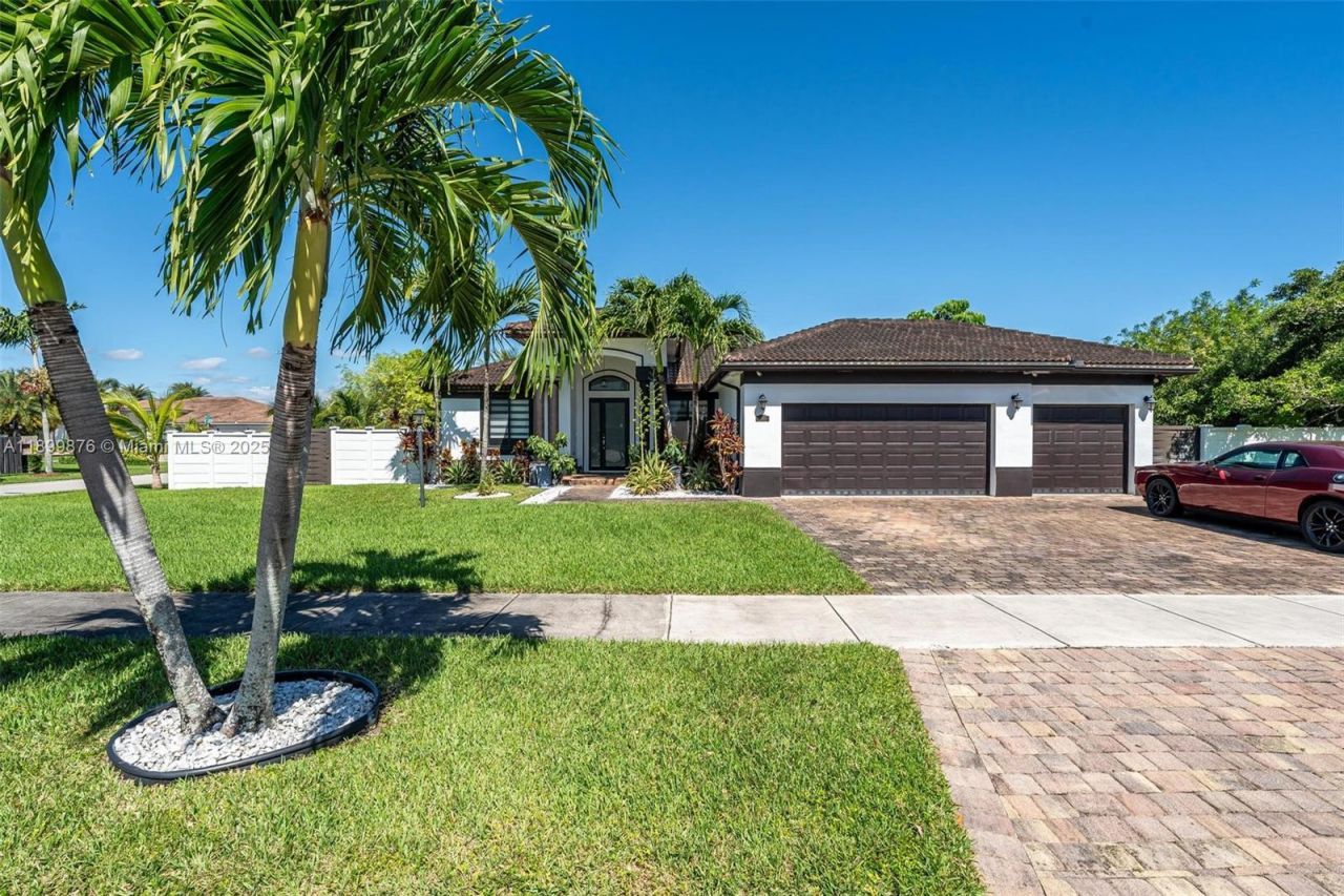 12865 SW 224th St, Miami, FL 33170 Photo