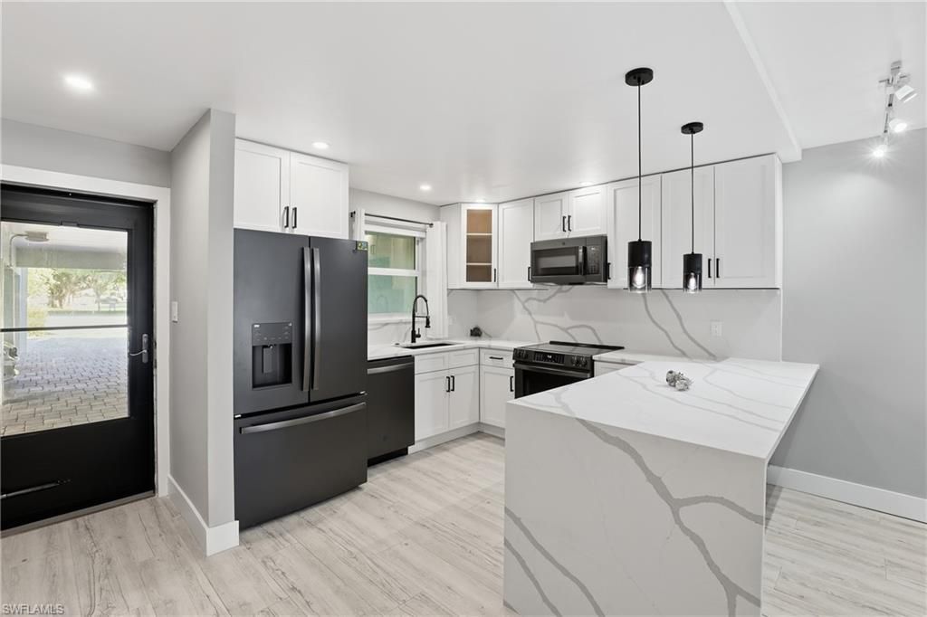 1320 Blue Point Ave, Unit 2, Naples, FL 34102 Photo