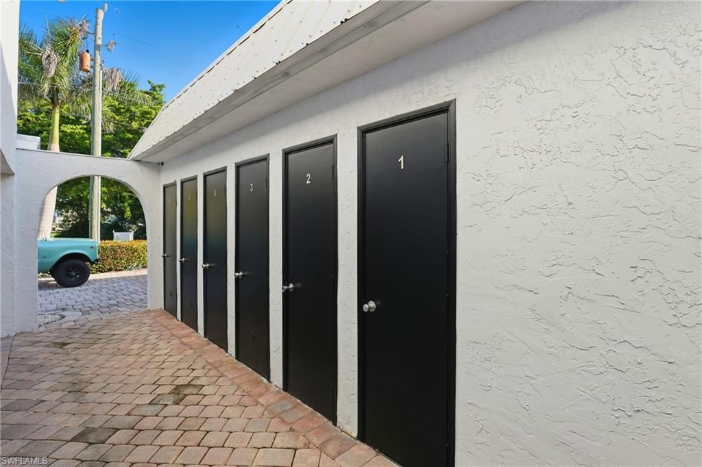 1320 Blue Point Ave, Unit 2, Naples, FL 34102 Photo