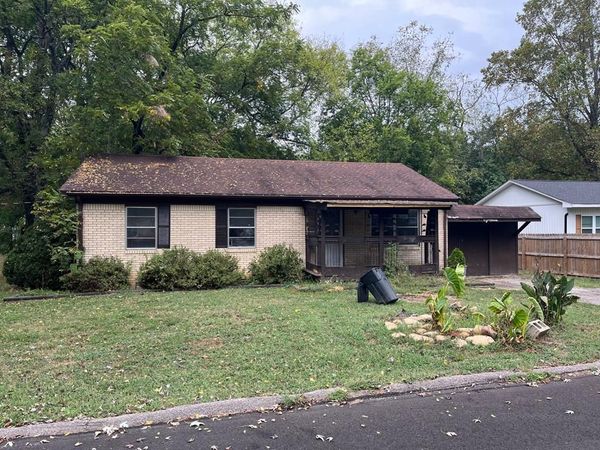 1104 Madison St, Paris, TN 38242